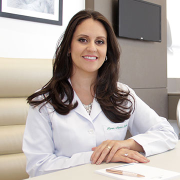 Dra. Karen DamettoGinecologia e Obstetrícia